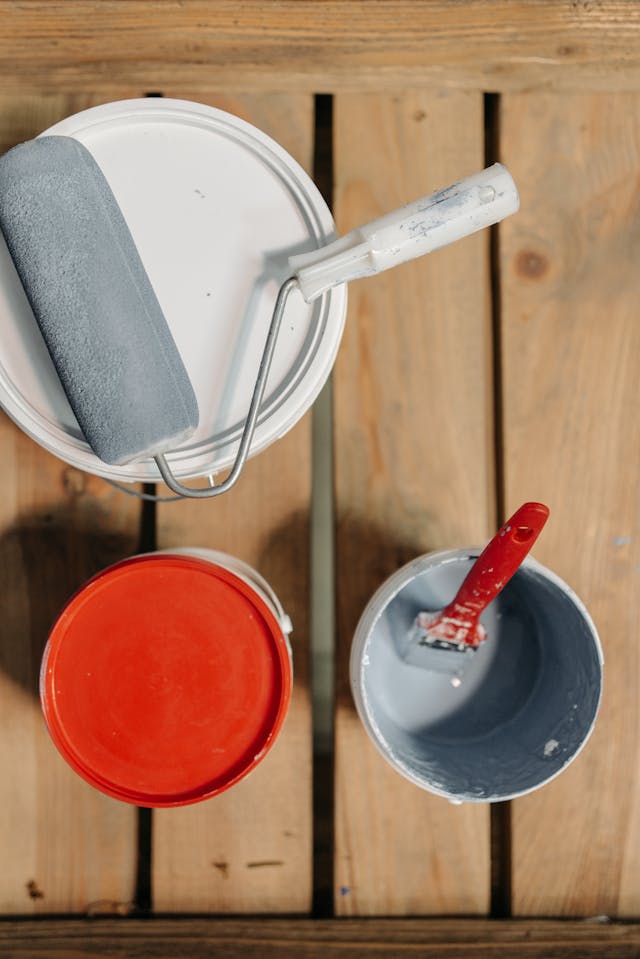 Paint & Decoration