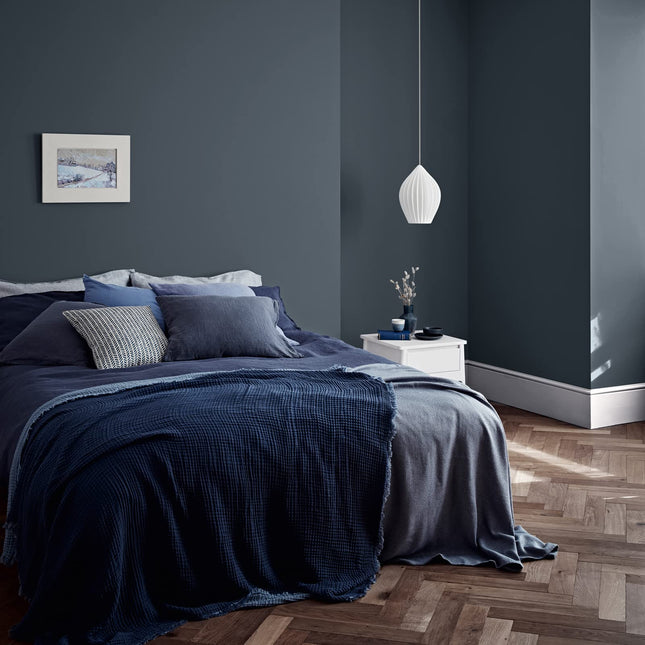 CROWN 2.5L Breatheasy SILK Emulsion Paint for Walls & Ceilings - AFTERSHOW