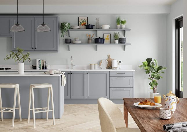 Dulux Silk Emulsion Paint For Walls And Ceilings - Cornflower White 5L