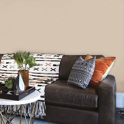 Johnstone's One Coat Matt Emulsion Paint - Seashell 2.5L