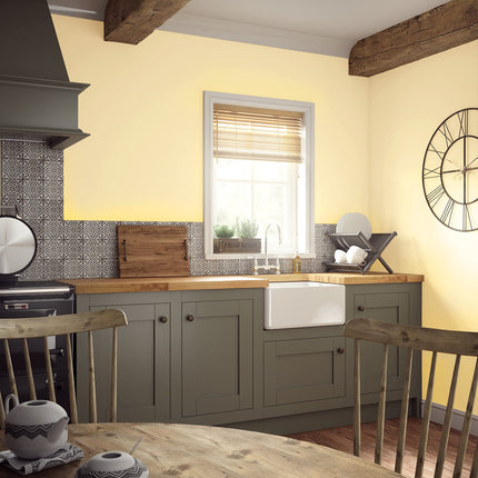 Johnstone's - Kitchen Paint - Lemon Daze - Matt Finish - Grease & Stain Resistant - Suitable for Kitchen Walls & Ceilings - Highly Durable - Low Odour - 12m2 Coverage per Litre - 2.5L